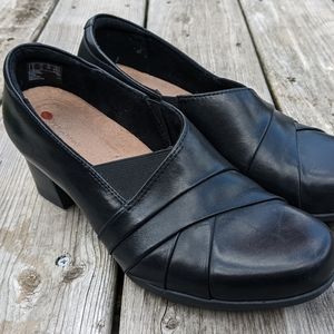 Clarks Unstructured Pumps (7.5 wide)